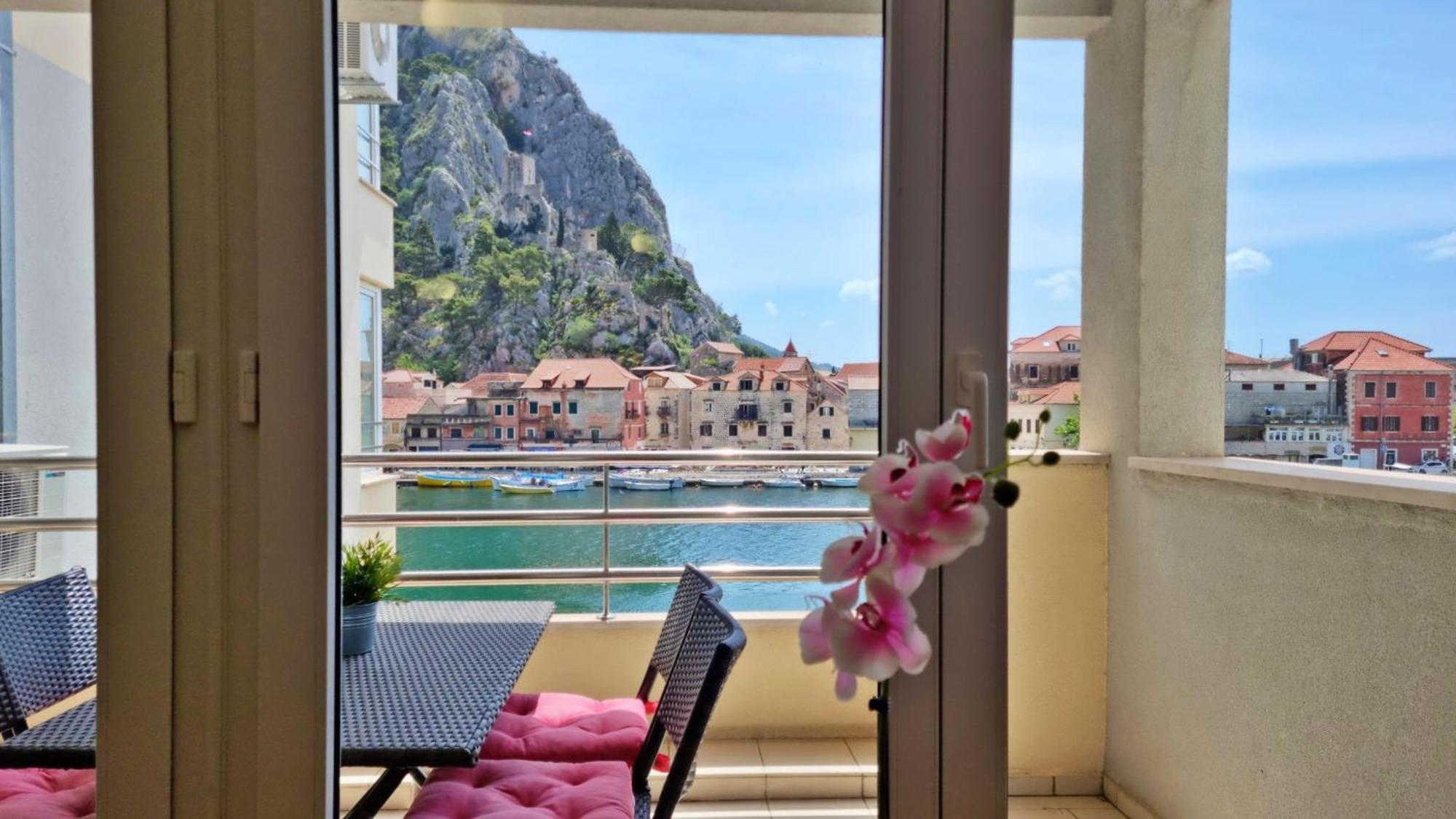 Mitra Zonata Blue Apartment Omiš Екстериор снимка