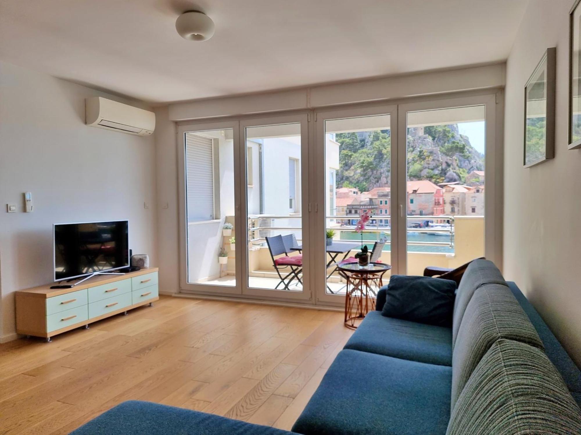 Mitra Zonata Blue Apartment Omiš Екстериор снимка