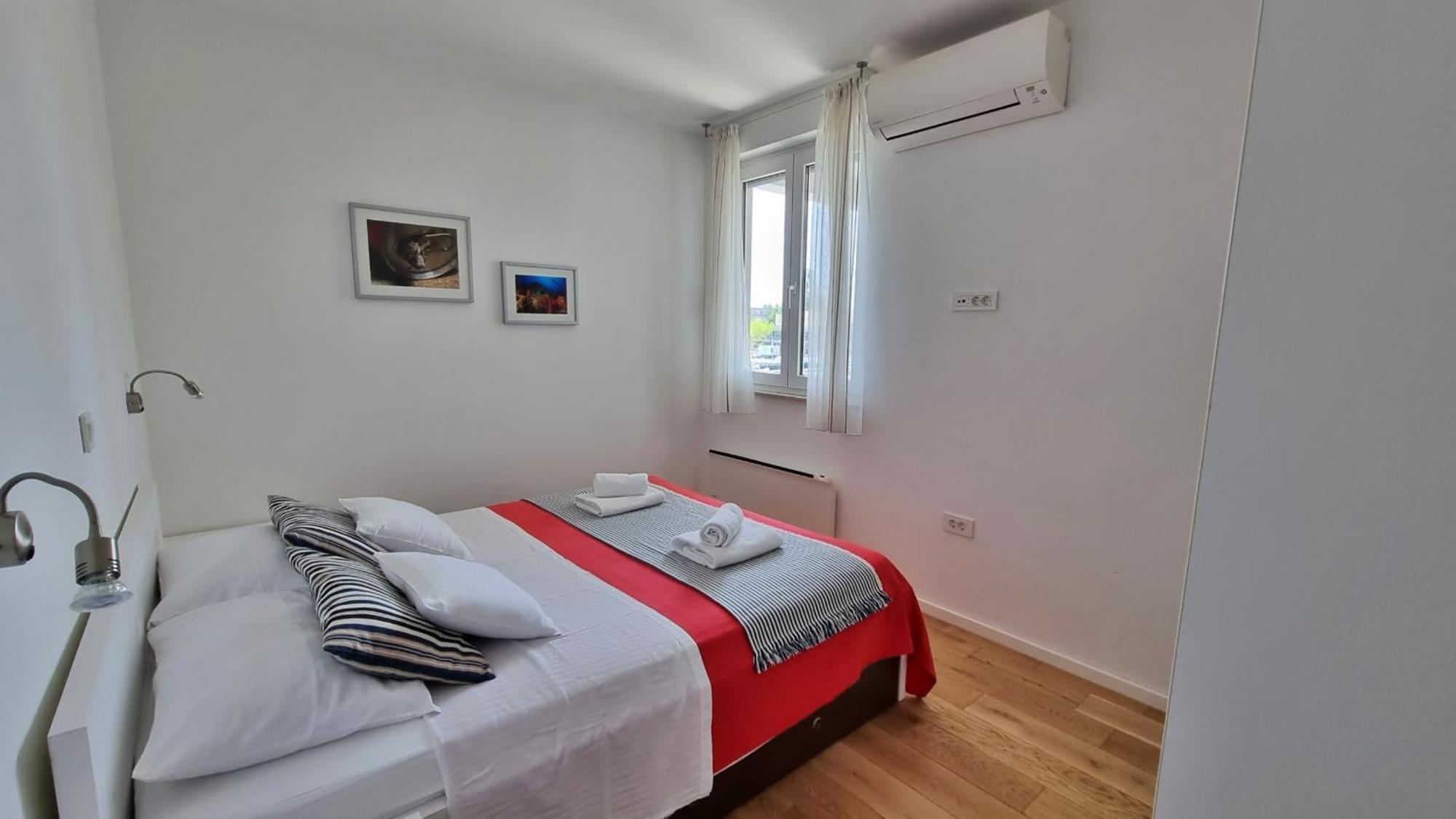 Mitra Zonata Blue Apartment Omiš Екстериор снимка
