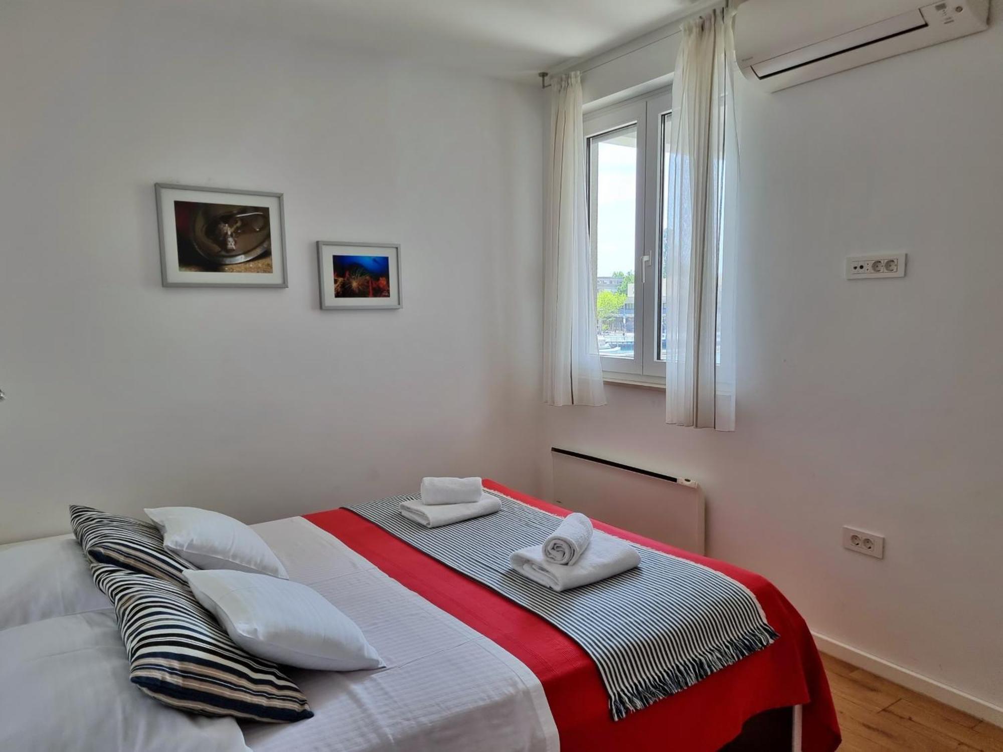 Mitra Zonata Blue Apartment Omiš Екстериор снимка