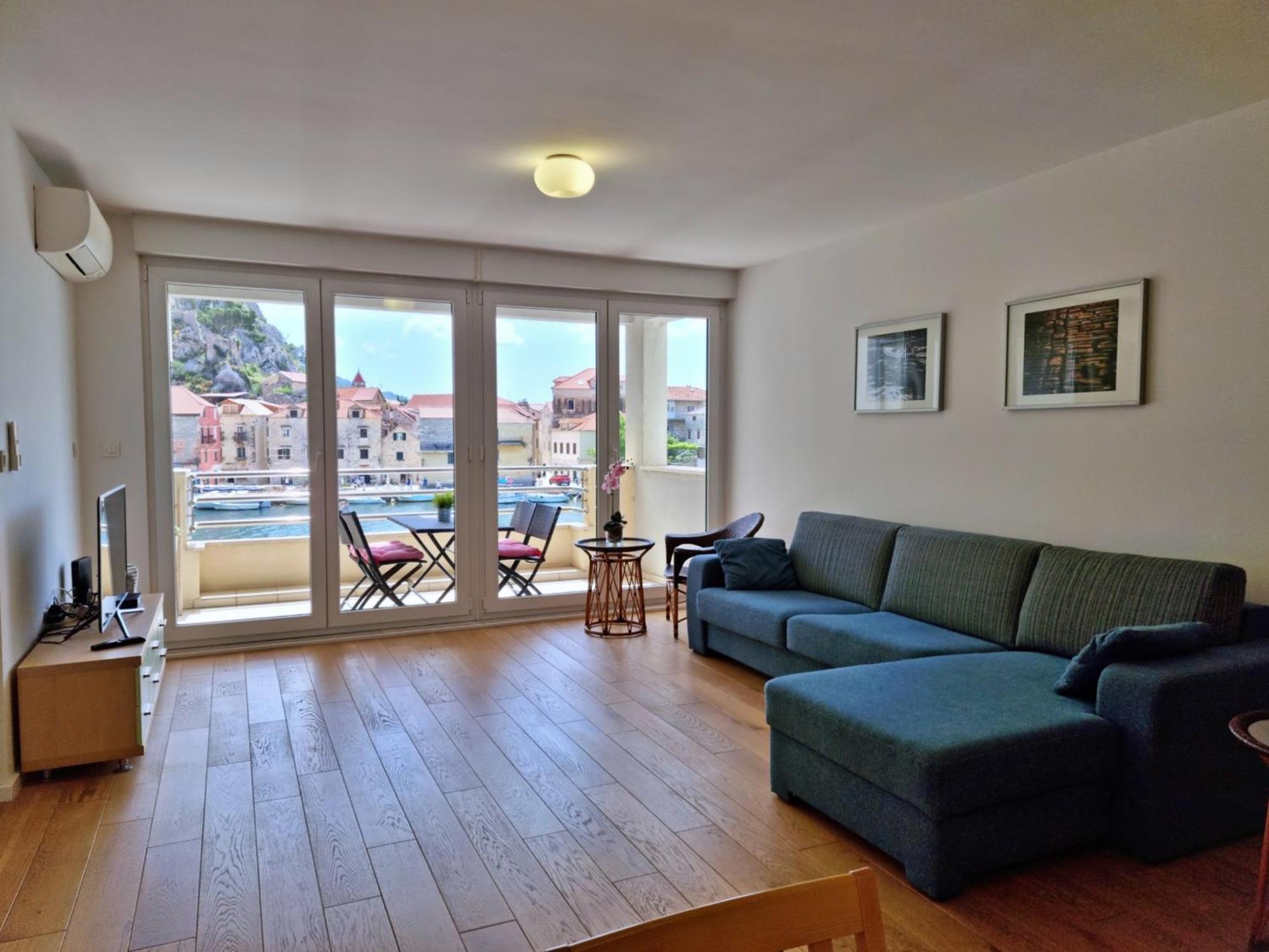 Mitra Zonata Blue Apartment Omiš Екстериор снимка
