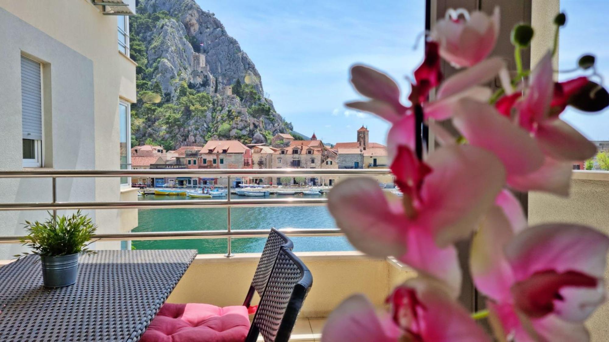 Mitra Zonata Blue Apartment Omiš Екстериор снимка