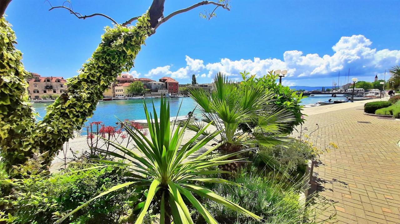 Mitra Zonata Blue Apartment Omiš Екстериор снимка